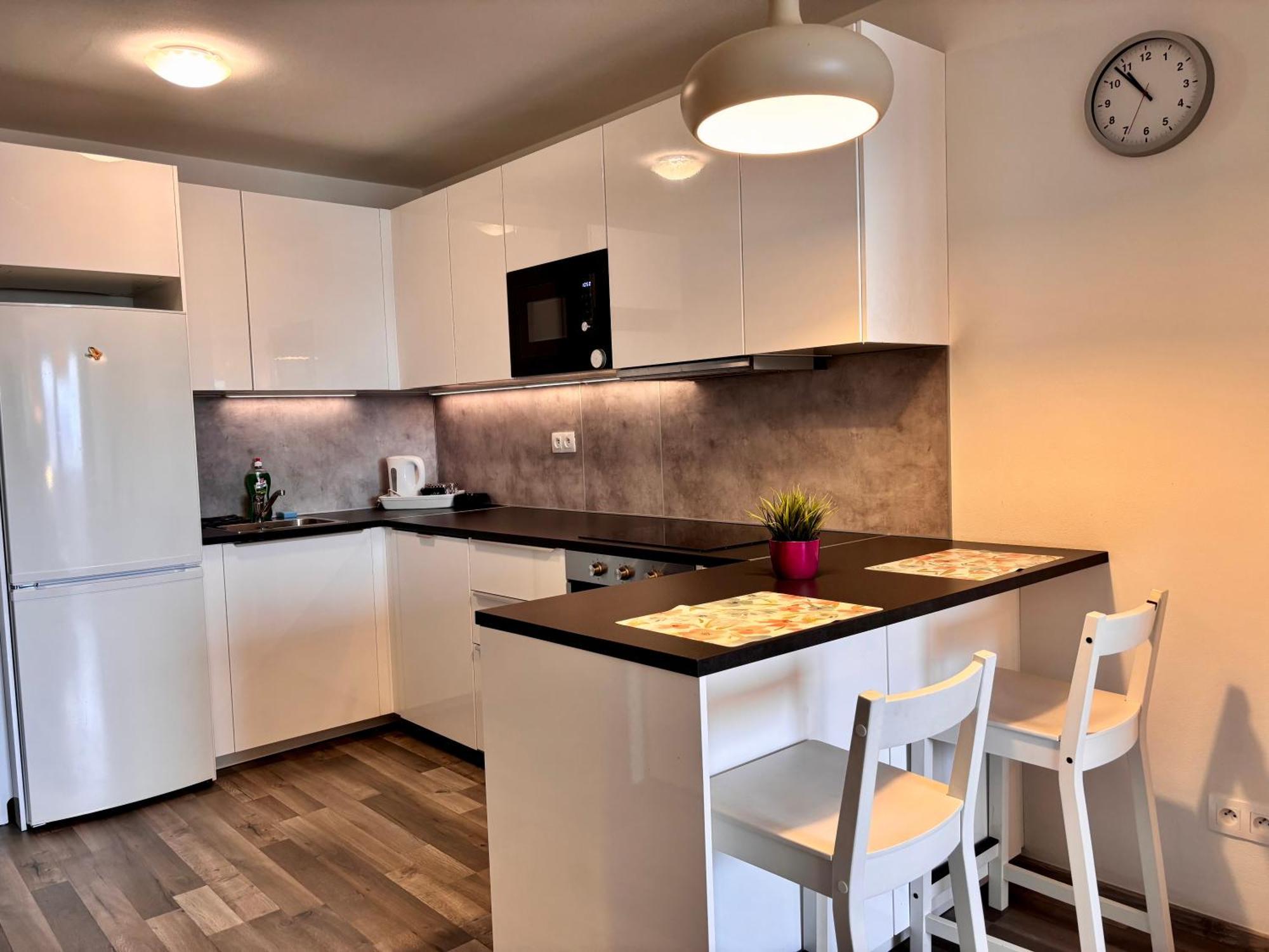 Appartement New Apt, Parking In Garage In Matador Resident